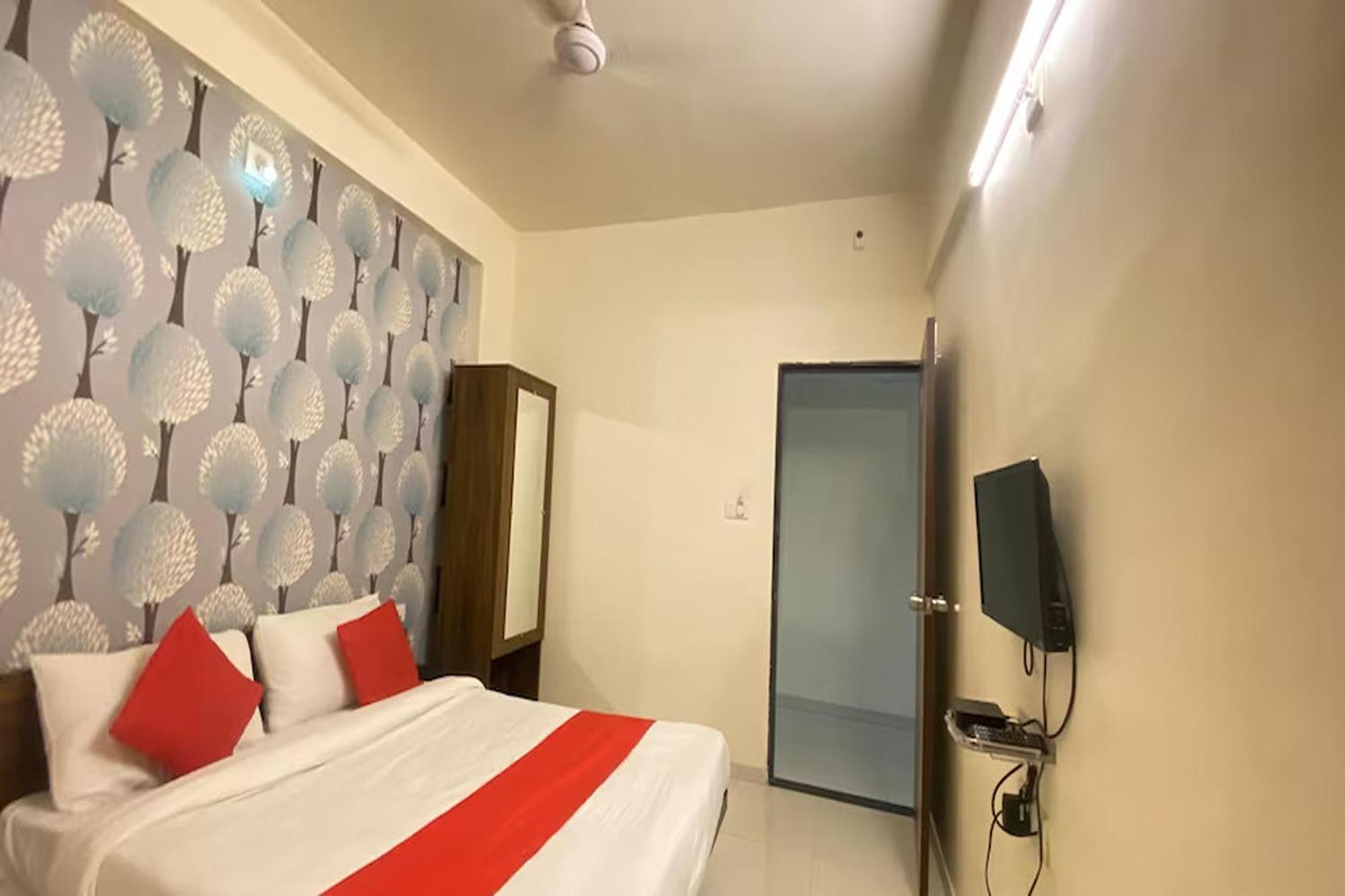 Hotel Kalyan Palace Watuwa Kültér fotó